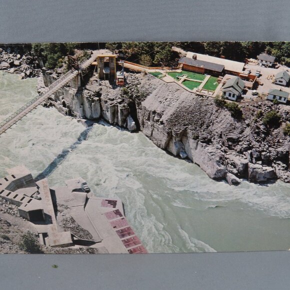 Vintage Postcard - Hell's Gate Fraser Valley - Lakeside Colour Productions - Picture 1 of 4